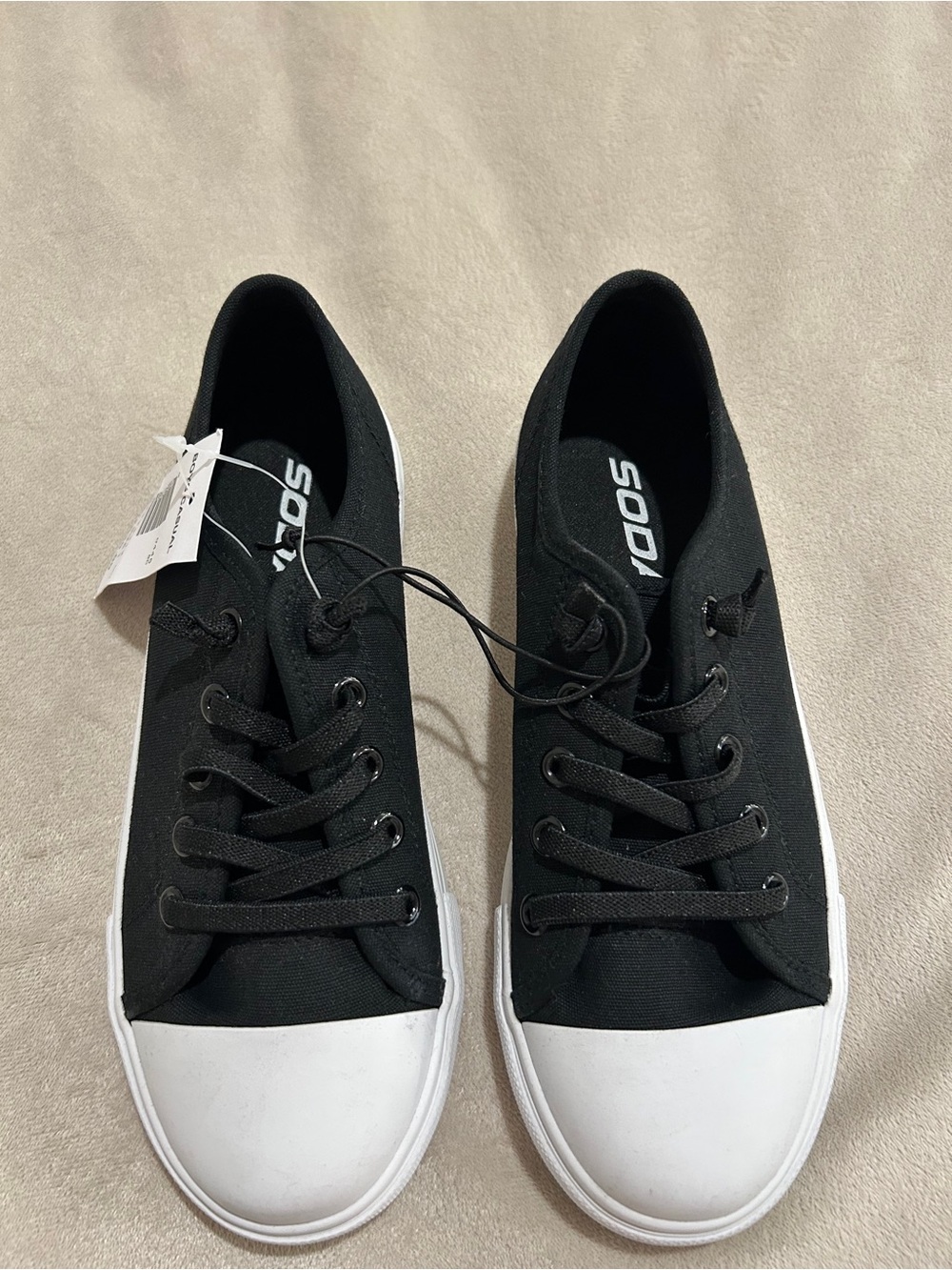 Soda Black and White Low-Top Kids Sneakers